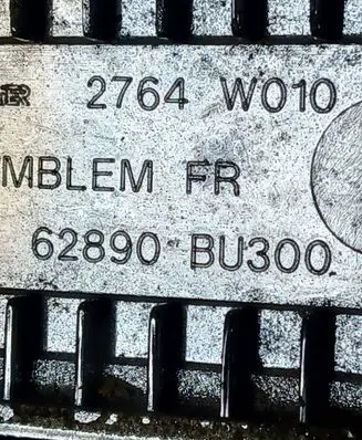 Nissan Almera Tino Manufacturer badge logo/emblem 62890BU300 2764W010
