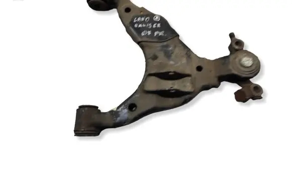 Toyota Land Cruiser (J120) Front lower control arm/wishbone 