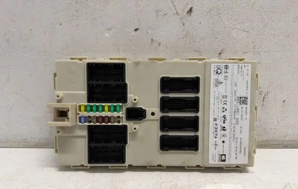 BMW X1 F48 F49 Fuse module 6276A 8168524952 6135