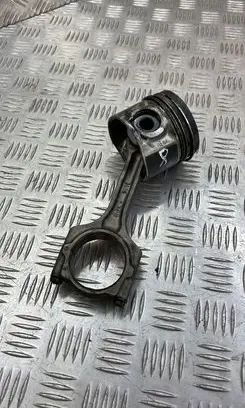 Piston with connecting rod