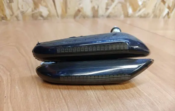 BMW 3 E92 E93 Front fender indicator light