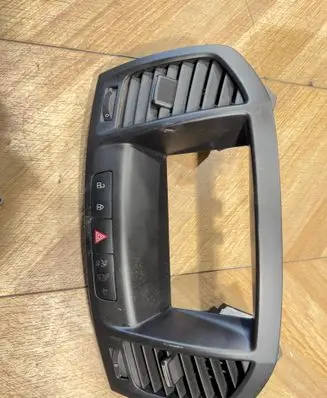 Opel Insignia A Dash center air vent grill 13282235 0901061