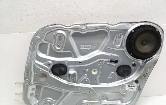 Hyundai i30 Front window lifting mechanism without motor