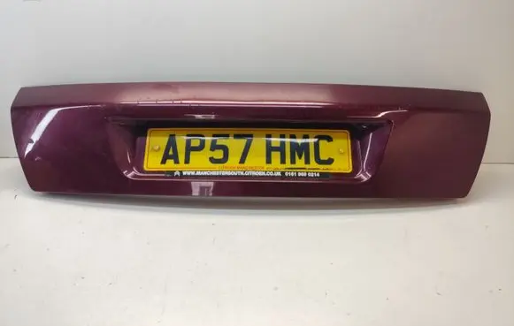 Citroen C4 I Picasso Tailgate trim 9682607977 9682607677 L1020466