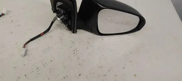 Toyota Auris E180 Front door electric wing mirror E11026983