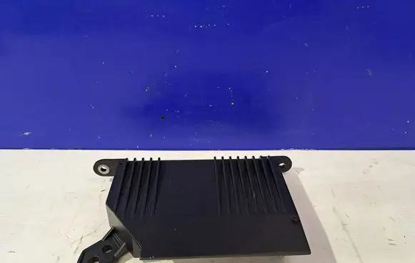 Volvo S90, V90 Sound amplifier 32212303 P32212303