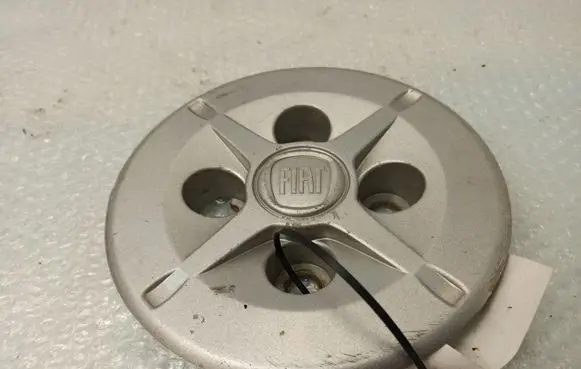Fiat Doblo R15 wheel hub/cap/trim 0517687870E