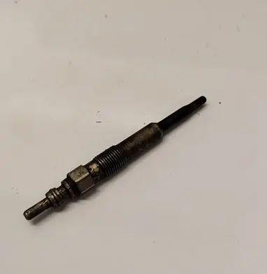 Volkswagen Golf V Spark plug 0250402005