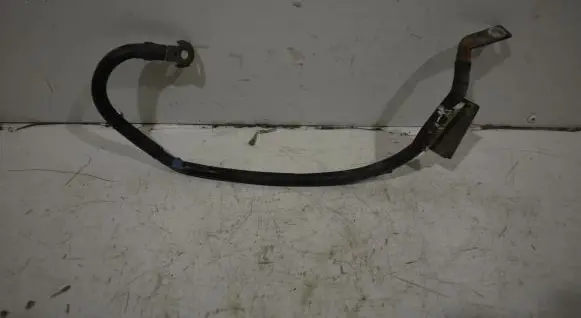 Volkswagen Touran I Negative earth cable (battery)