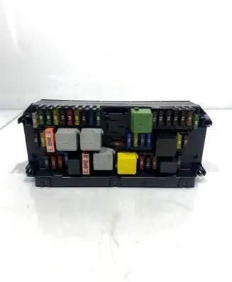 Mercedes-Benz C W204 Fuse module A2129005912