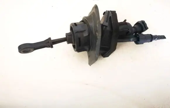 Clutch master cylinder
