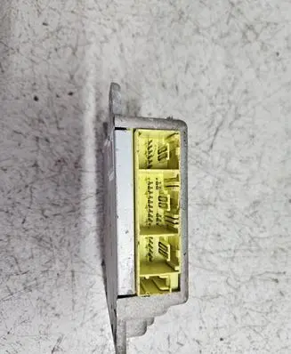 Mazda 323 F Airbag control unit/module 3321449 B25E57K30A