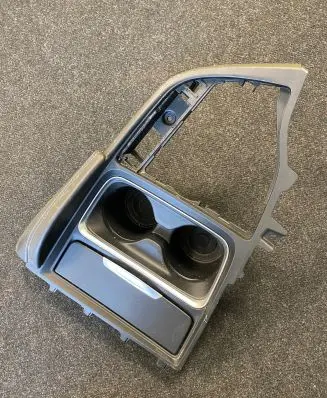 Cup holder front