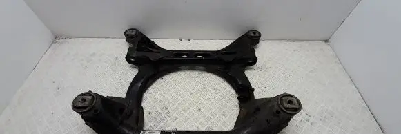 Volkswagen Touareg II Front subframe 7P0400025