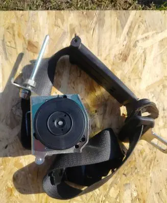 Opel Astra H Front seatbelt 560834801D 1329621 367416257