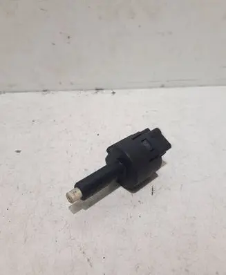 Mitsubishi Outlander Brake pedal sensor switch 272C