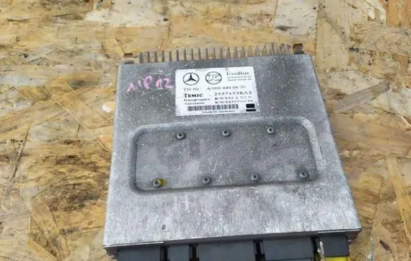 Volkswagen Golf IV ESP acceleration yaw rate sensor 1J0907655A