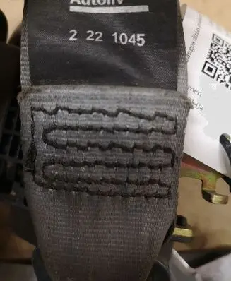 Citroen C5 Front seatbelt 2221045 040139