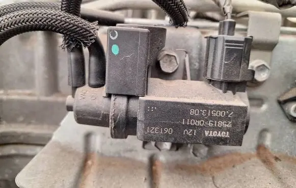 Lexus IS 220D-250-350 Turbo solenoid valve 258190r011 70051308