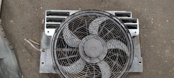 BMW X5 E53 Electric radiator cooling fan 6906107