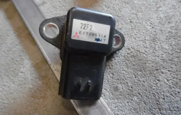 Suzuki Grand Vitara I Camshaft position sensor