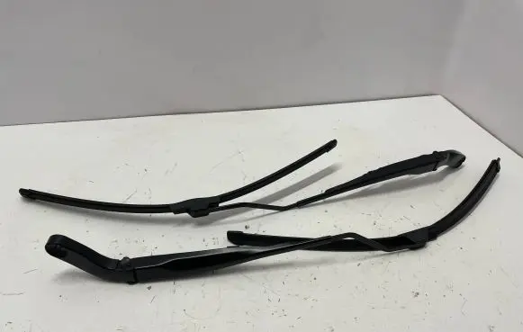 Dodge RAM Windshield/front glass wiper blade 68338924AA 68338925AB