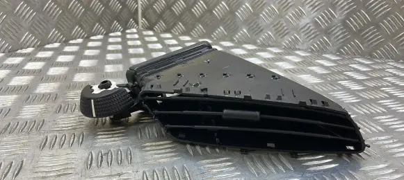 Ford Grand C-MAX Dash center air vent grill