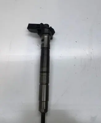 Volkswagen PASSAT B6 Fuel injector 03L130277 080326 0445116030