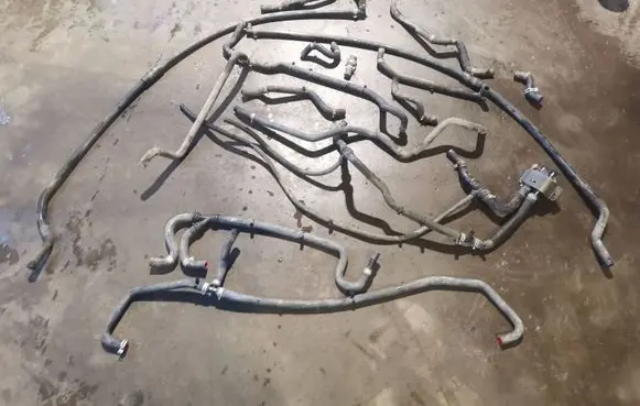 Tesla Model S Engine coolant pipe/hose