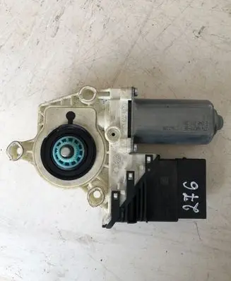 Seat Leon (1P) Rear door window regulator motor 1K0959704N 98360033400 S1108H006