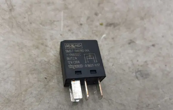 Ford Focus Other relay 5M5T14B192AA