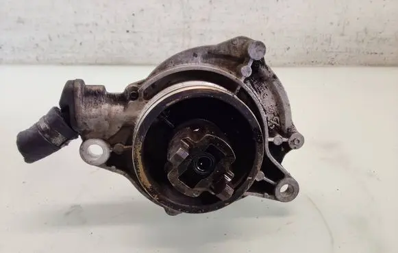 BMW 5 E60 E61 Vacuum pump 700437012