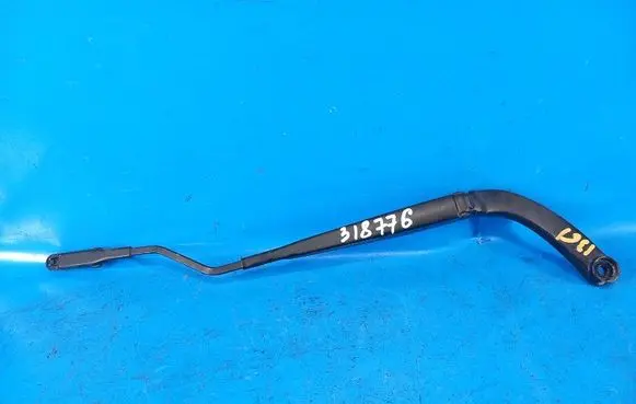 Ford Mustang VI Front wiper blade arm FR3Z17526A