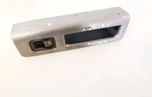 Volvo V50 Electric window control switch 8663813 30773217