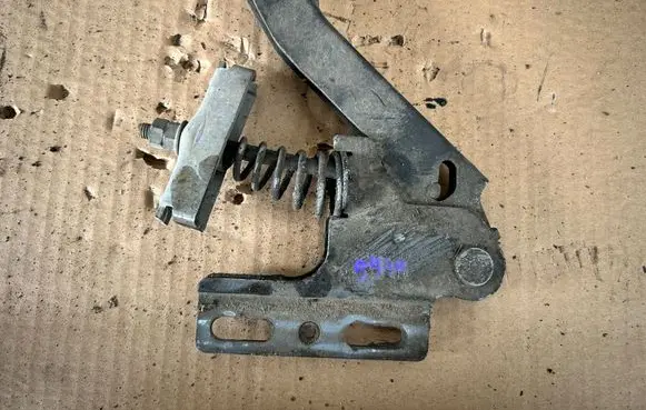 Mercedes-Benz Sprinter W906 Hand brake release handle A9064200338