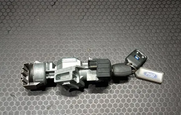 Ford Focus Ignition lock 3M513F880AC
