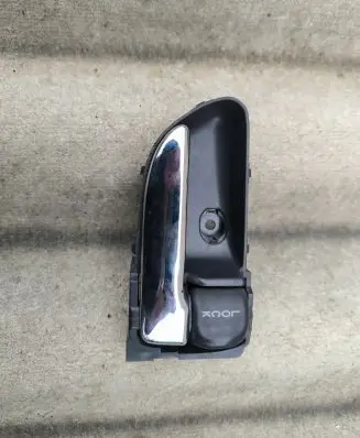 Subaru Legacy Front door interior handle