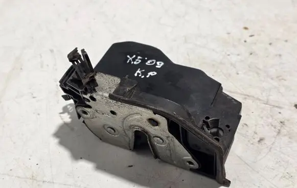 BMW X5 E70 Front door lock 7202143 A046998