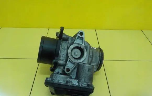 Jaguar XE EGR thermostat G4D35H273AA