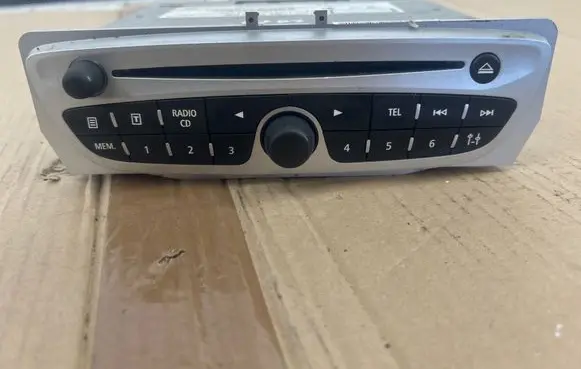 Renault Megane III Radio/CD/DVD/GPS head unit 281159389R 7649189391