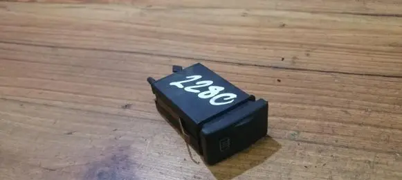 Audi A4 S4 B5 8D Windscreen/window heater switch 4D0941503 Nera