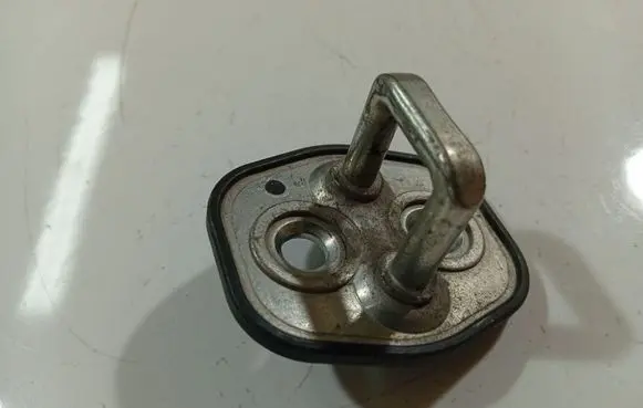 Peugeot 407 Front door lock loop/hook striker 