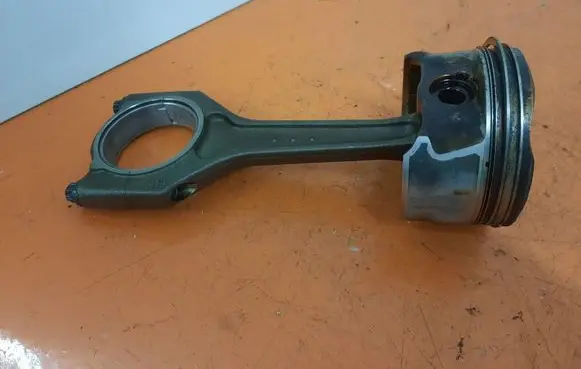 BMW 3 E46 Piston 7504419