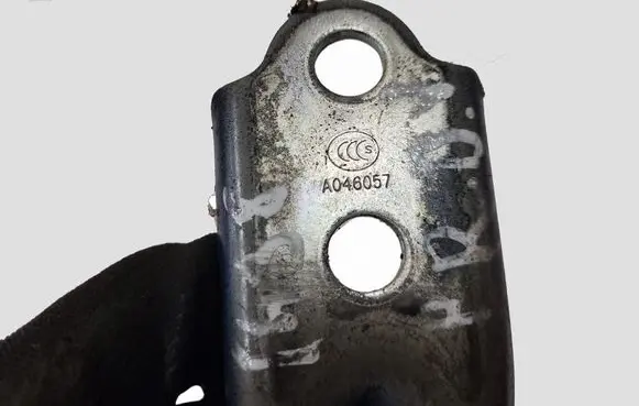 Hyundai i40 Front door upper hinge A046057