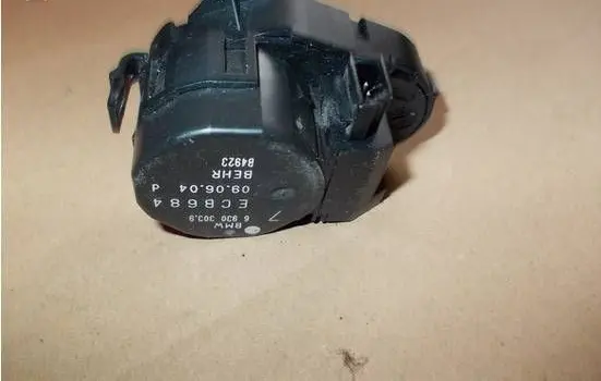 BMW 5 E60 E61 Air flap motor/actuator 6930303 NE2709