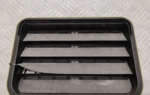 Porsche Cayenne (92A) Quarter panel pressure vent 7PP819181A