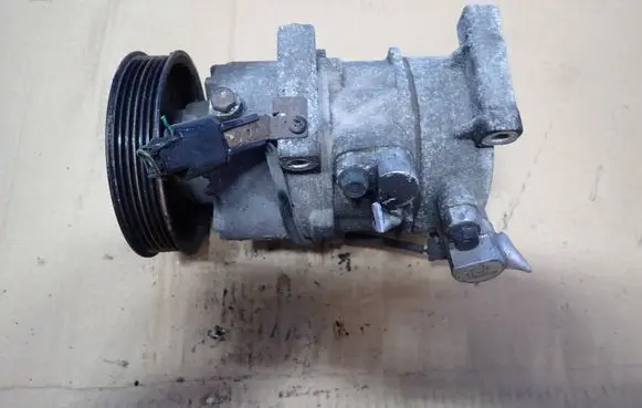 KIA Rio Air conditioning (A/C) compressor (pump) 1E39E01700