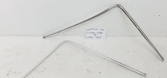 Mercedes-Benz COMPAKT W115 Rear door windshield rail 