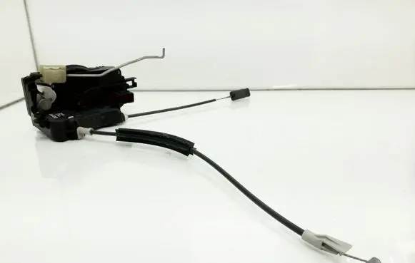 Opel Vectra C Front door lock 24447341 24451266