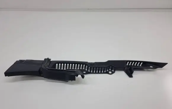 Volvo S90, V90 Fender end trim 31688630